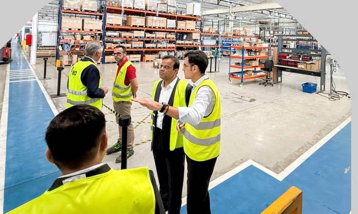 YugX at MP factory, Seville